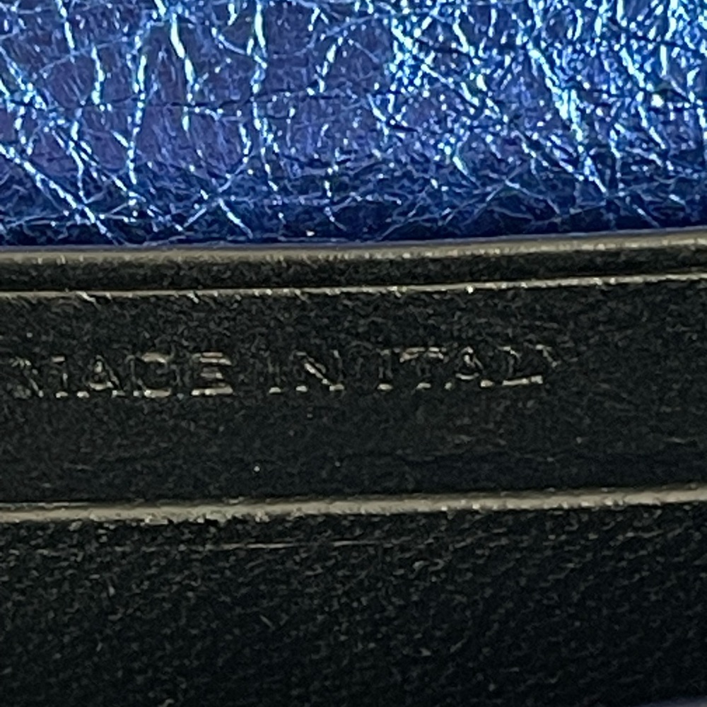 SOLD 💙Cool metallic blue quilted envelope card wallet💙 - Picture 12 of 12